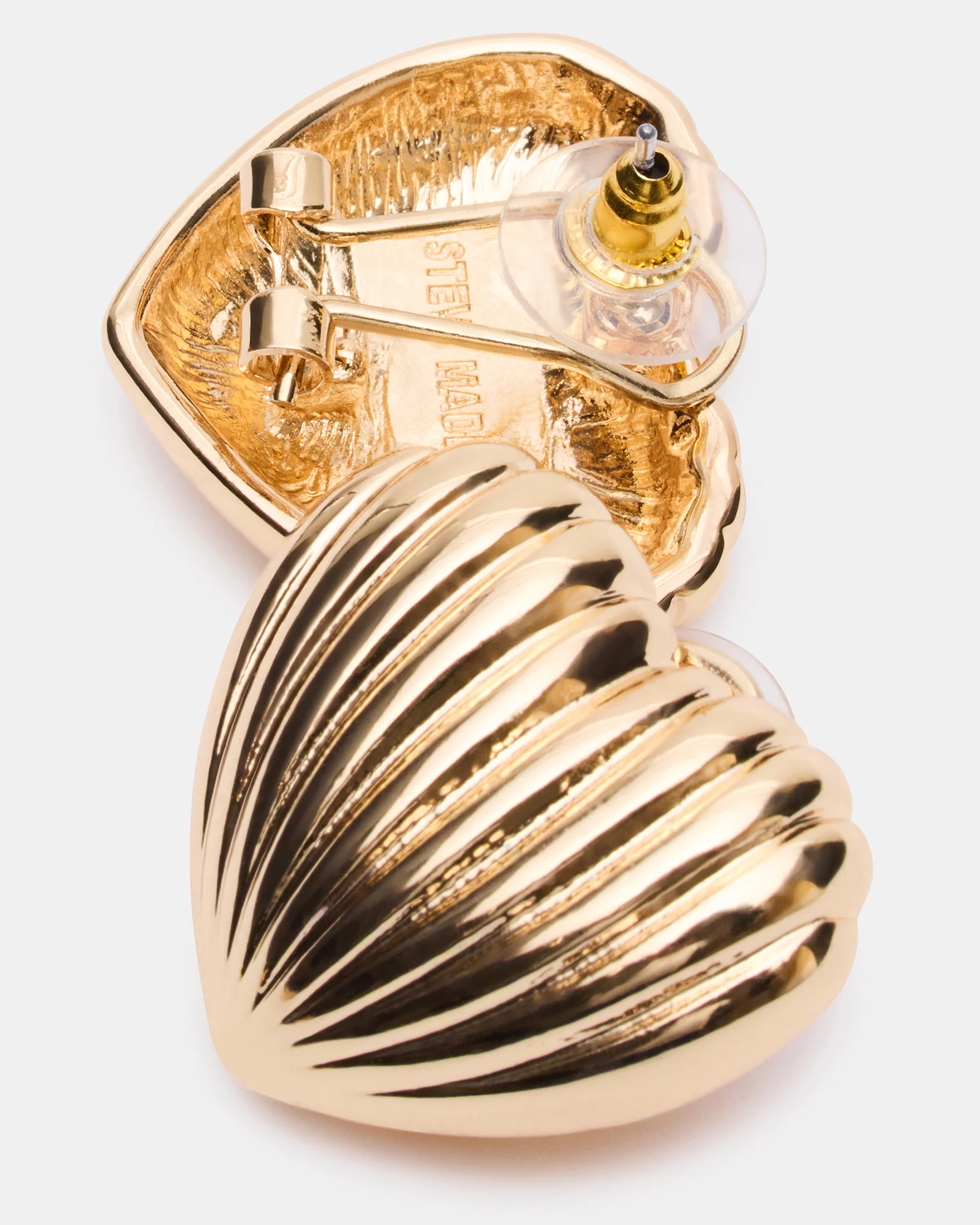 RIBBED HEART EARRINGS GOLD - Image 3