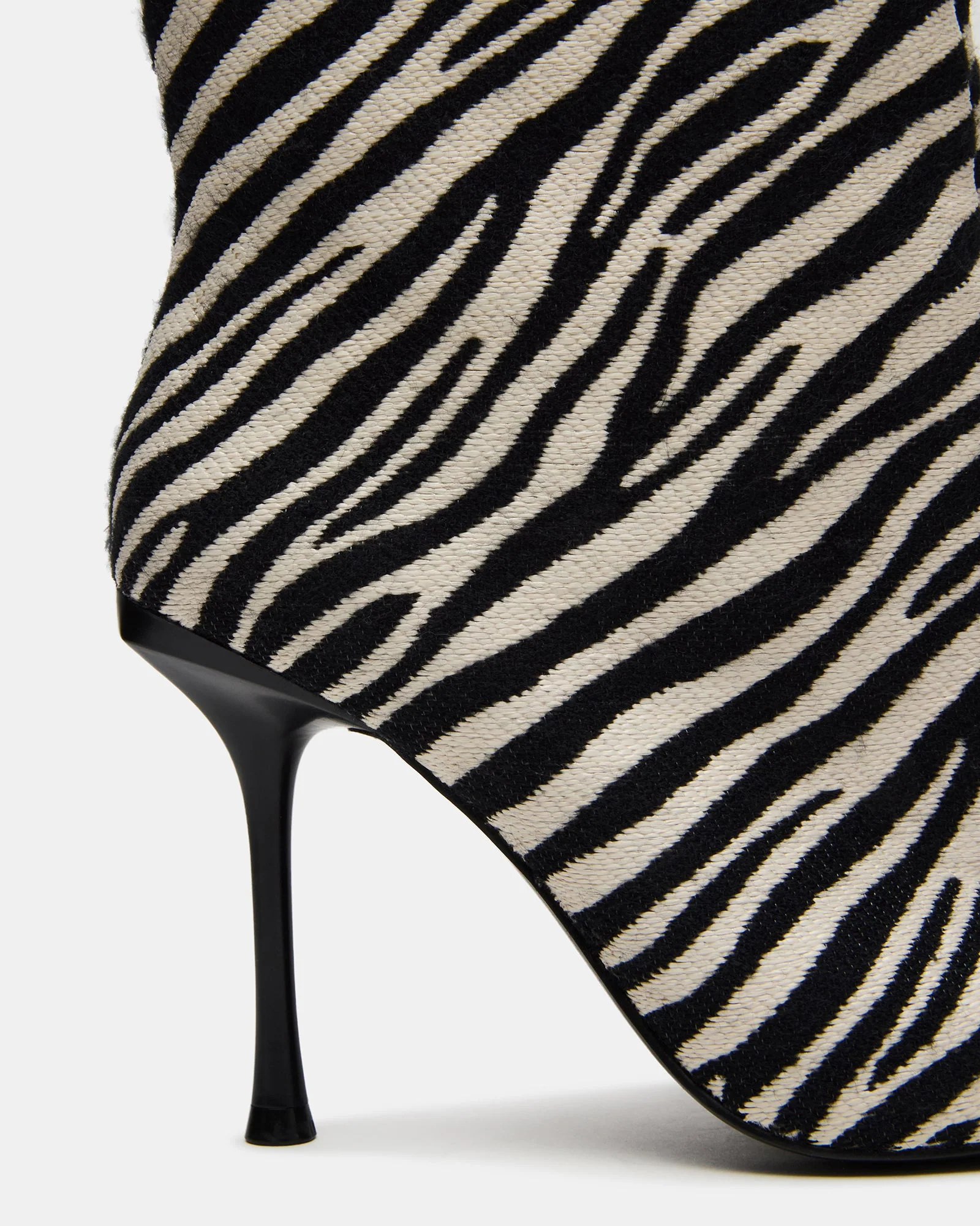 ALLURING ZEBRA - Image 4