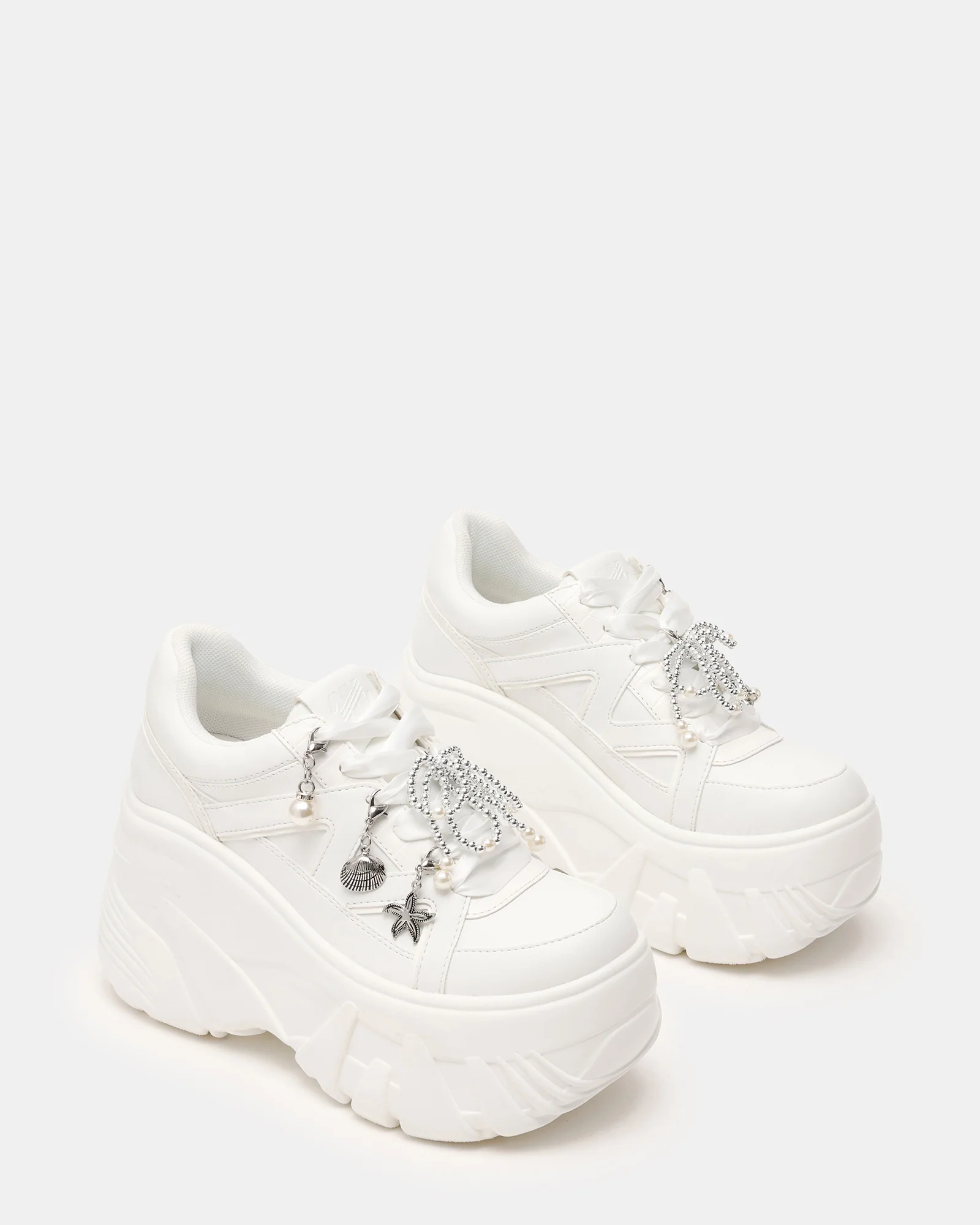 FIFI WHITE - Image 3