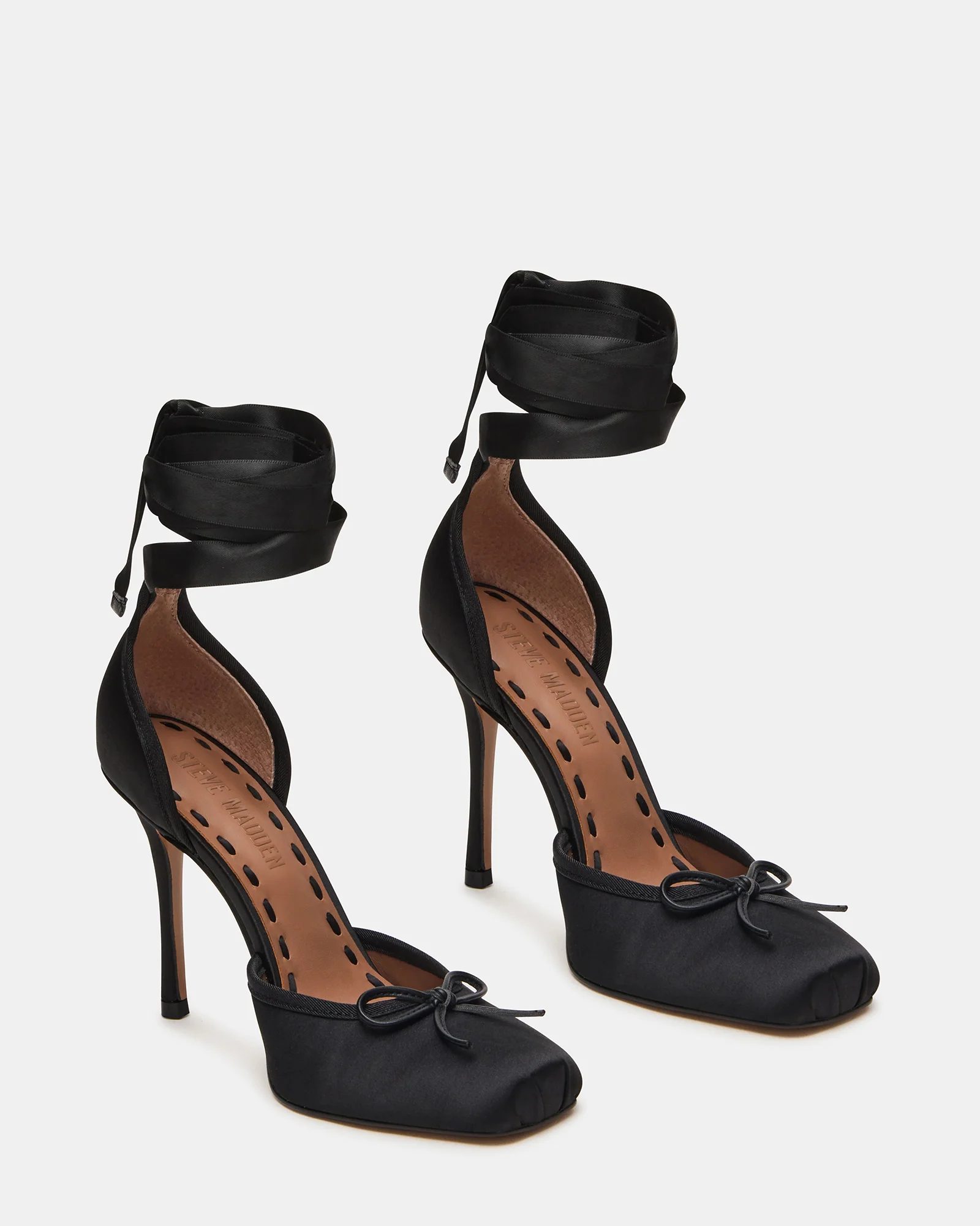 LARINA BLACK SATIN - Image 3