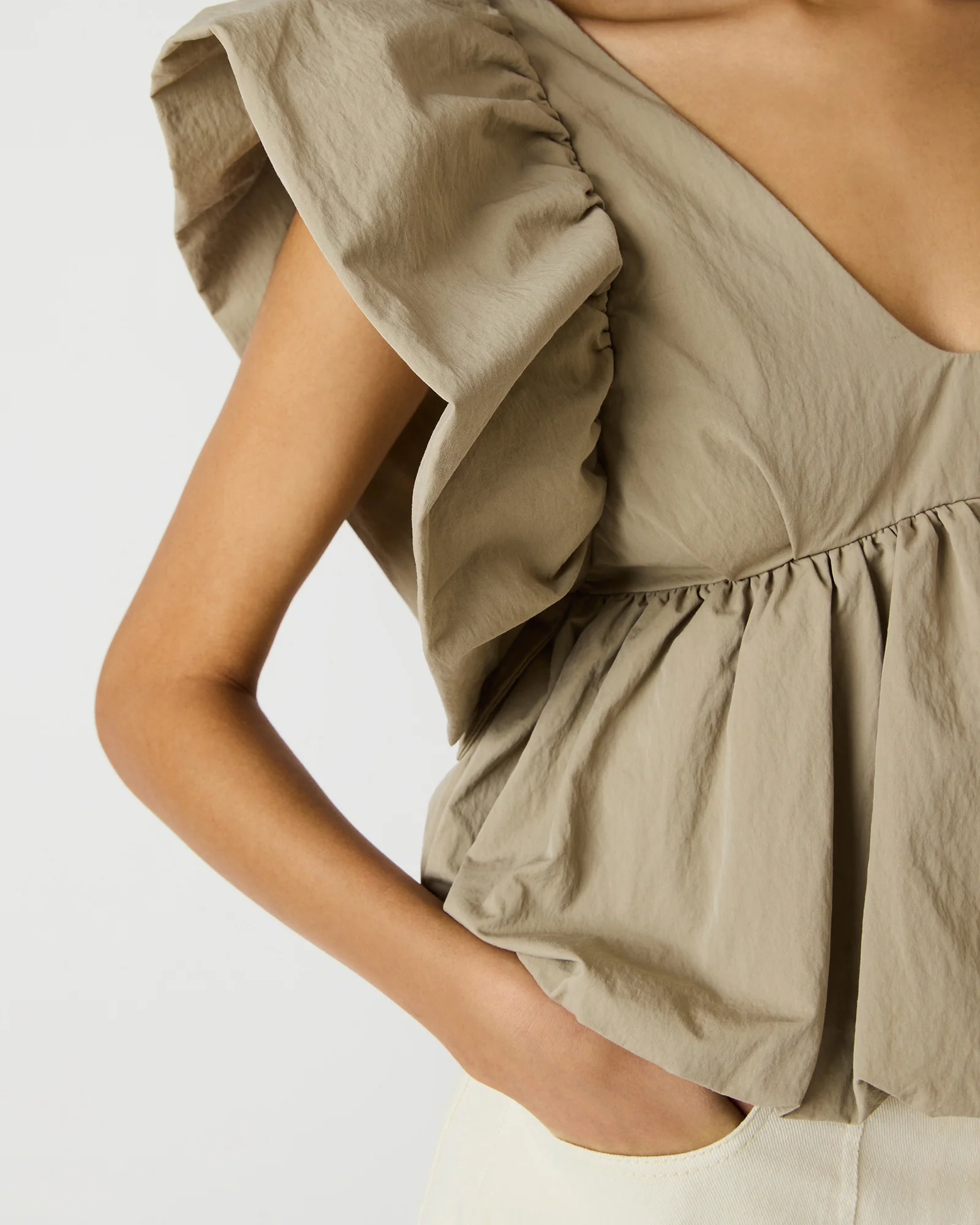 SASKYA TOP KHAKI - Image 4